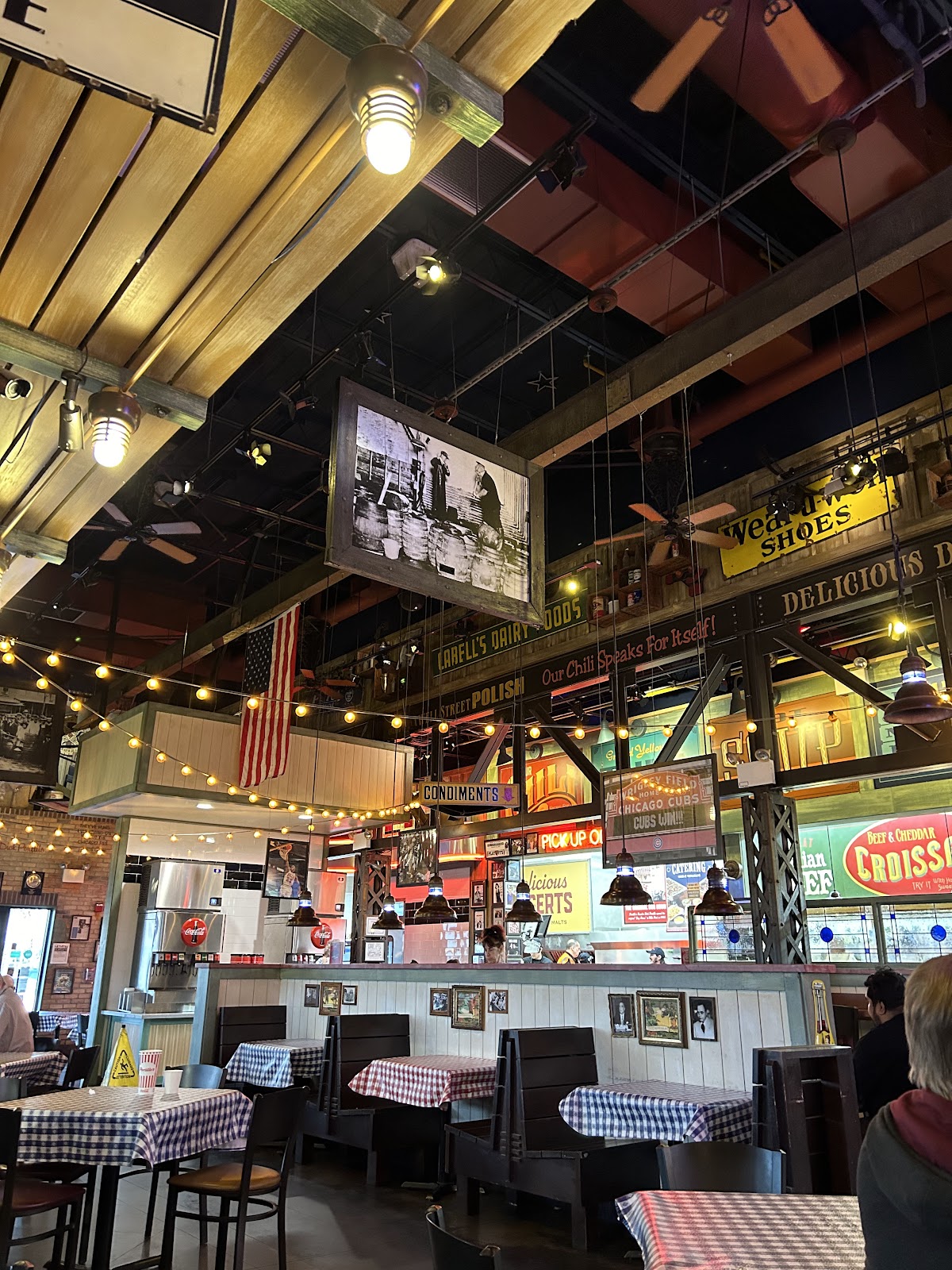 Portillo's Buena Park photo 4
