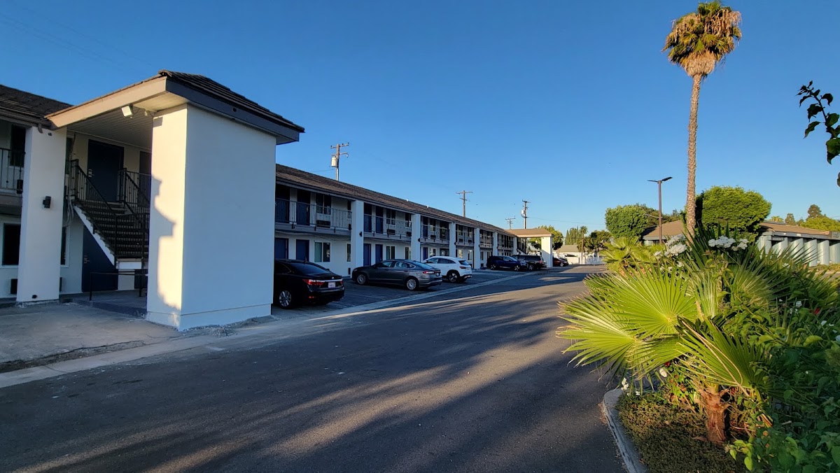 Travelodge by Wyndham Buena Park photo 1