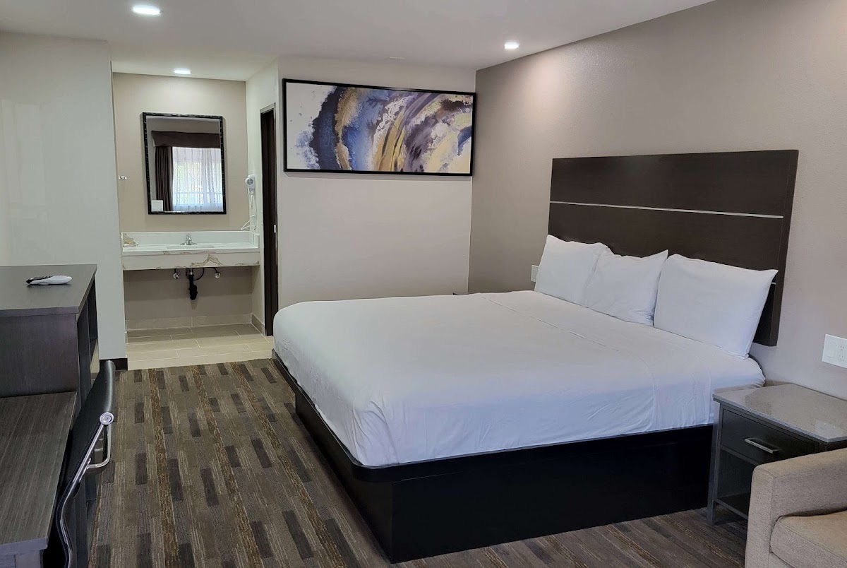 Travelodge by Wyndham Buena Park photo 2